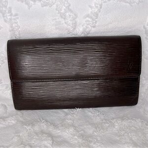 LOUIS VUITTON • EPI LEATHER • SARAH WALLET